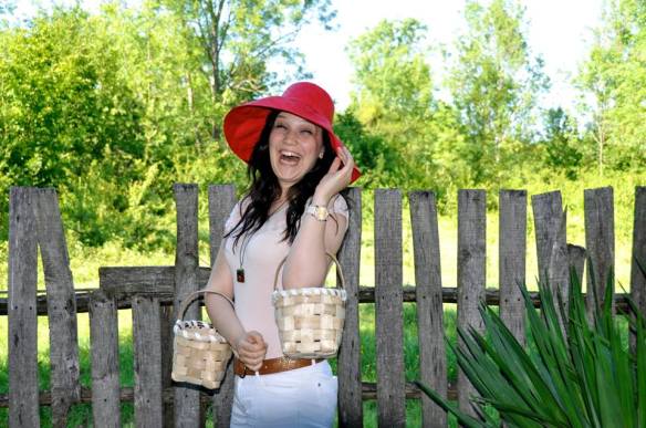 320352_652306594783561_2066204479_n