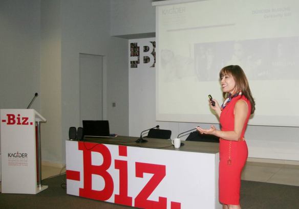 941468_10151664018229931_1931213599_n