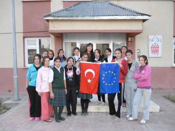 302215_238763012854615_726840978_n