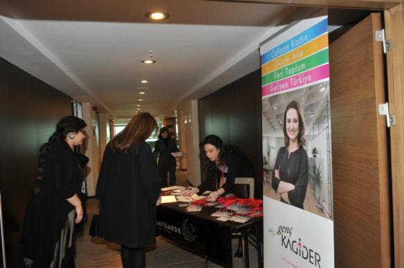 421222_302196233177959_1481272197_n