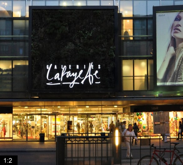 Berlin_Friedrichstrasse_evening_detail3