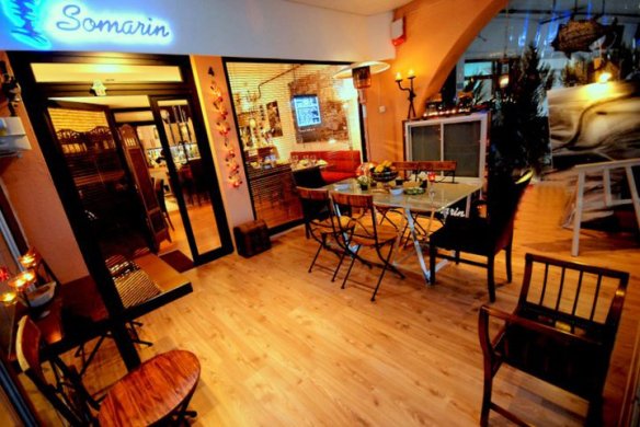 231128_225420490806749_7810148_n